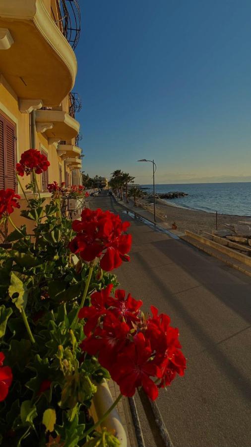 Hotel La Lampara Reggio di Calabria Exterior foto