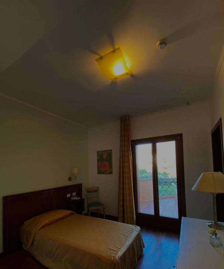 Hotel La Lampara Reggio di Calabria Exterior foto