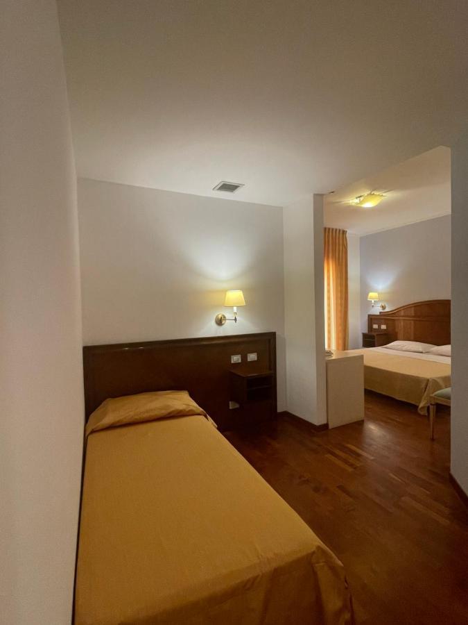Hotel La Lampara Reggio di Calabria Exterior foto